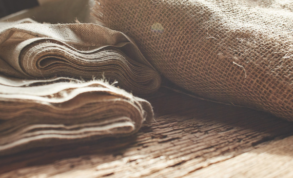 TOP 7 tkanin ekologicznych, czyli jak ubierać się eco-friendly?